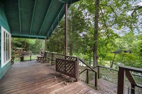 Under $150K Sunday - Texas Waterfront Home For Sale on 3/4 Acre $139K