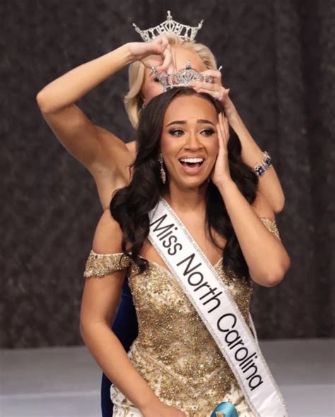 Honors College Alumna Karolyn Martin Crowned Miss North Carolina 2022