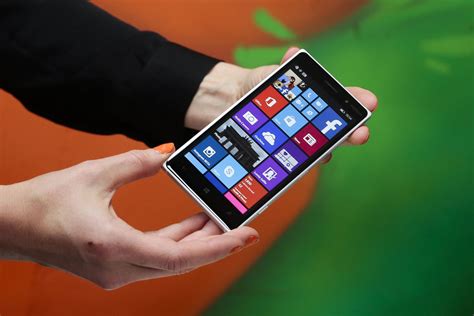Ifa Microsoft Nokia Lumia 730 735 830 Mit Selfie App Der Spiegel