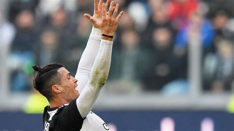 Ronaldo Continues Scoring Run With Two Penalties As Juve Stay Top