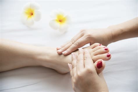 Foot Reflexology Therapy When And Why Should You Look For This Therapy Exeter Massage