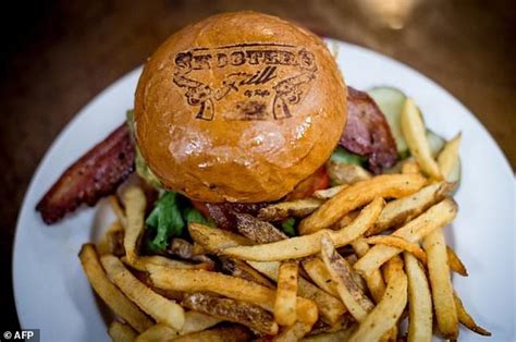 Guns Grub On The Menu At Shooters Grill In Colorado Daily Mail Online
