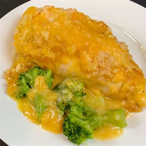 Season chicken with salt and pepper and place in prepared dish. Copycat Cracker Barrel Broccoli Cheddar Chicken - Hot Rod ...