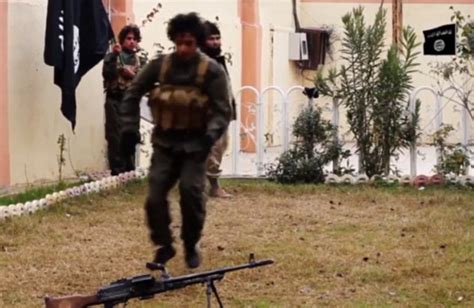 Isis Special Forces Video Reveals Ludicrous Training Daily Mail Online