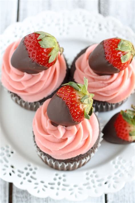 Chocolate Covered Strawberry Cupcakes Live Well Bake Often