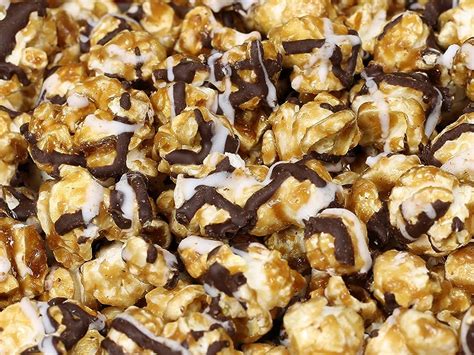 Easy Homemade Chocolate Drizzle Popcorn 2024 Atonce