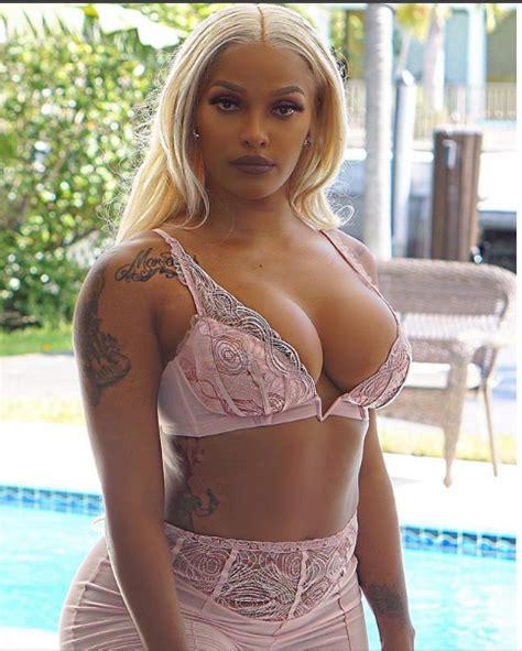 Reality Star Joseline Hernandez Flaunts Massive Cleavage In Sexy Lingerie Welcome To Odebala