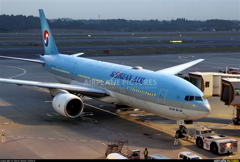 Hl7721 Korean Air Boeing 777 200er At Tokyo Narita Intl Photo Id