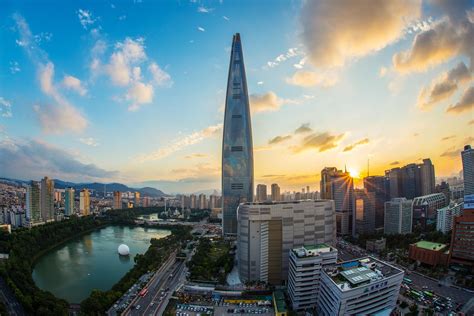 555 meters (1,821 feet) | floors: Top 15 Tallest Buildings In The World 2020