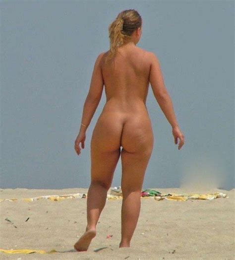 Big Naked Ass At The Beach Adult Archive