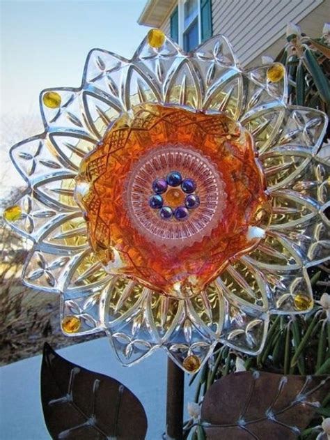 Glass Garden Art Plate Flower Yard Art Suncatchers Garden Gardenideas