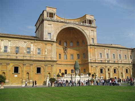 The Pinecone Courtyard At The Vatican Vatican Tips