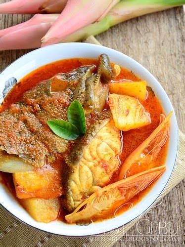 Ikan goreng is very popular in indonesia. IKAN KERAPU MASAK ASAM SAMA NENAS...