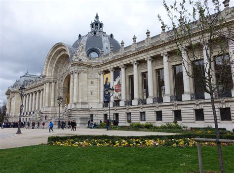 Paris Das Petit Palais Ist Ein Ehemaliger Ausstellungspavillon Der In