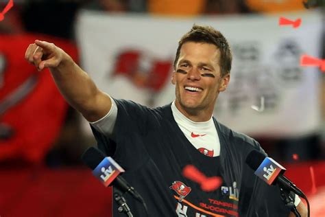 Tom Brady Wins Super Bowl No 7 Buccaneers Beat Chiefs 31 9 Cn