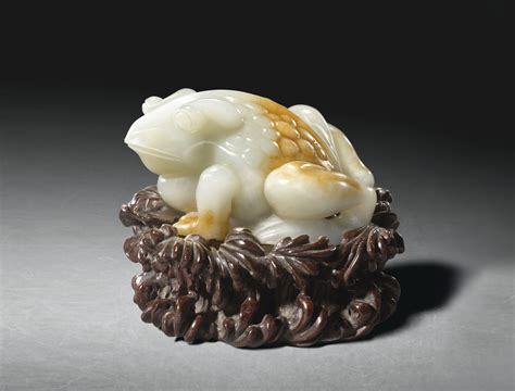 A White And Russet Jade Toad Qing Dynasty 18th 19th Century Modelled In The Round As A Toad