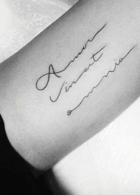 amor vincit omnia love conquers all ink tattoo script tattoo quotes in omnia paratus tattoo
