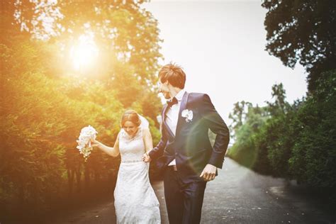 Married people are more satisfied than single people, study finds | The ...
