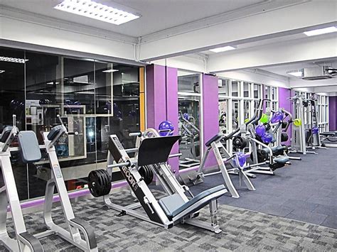 Únete al club de fitness mas grande del mundo, donde cuatro millones de miembros, cada día transforman sus vidas en nuestros gyms, siendo mas saludables y viviendo experiencias únicas e inolvidables. #Fitness: 8 Gyms In Klang Valley That Are Open 24/7