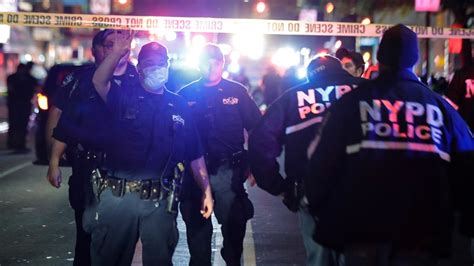 2 Nypd Officers Shot 2nd Stabbed In Brooklyn Hours Into Curfew