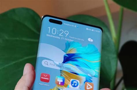New Huawei Phone Comes At Crucial Time For Chinese Company Business