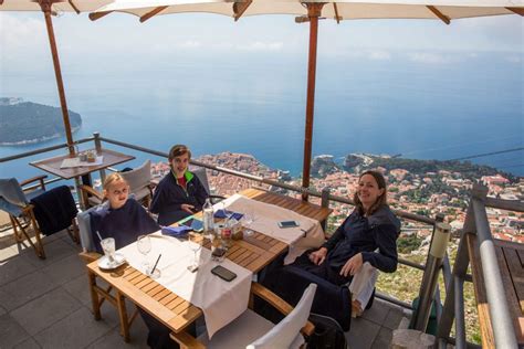 Where To Eat In Dubrovnik 10 Great Restaurants To Try Earth Trekkers