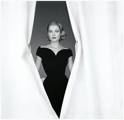 Icons before Instagram: How Grace Kelly went from old Hollywood star to
