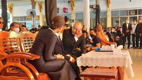 คลิป ณัฐวุฒิ ใสยเกื้อ อำลา จำคุก 2 ปี 8 เดือน คดี นปช. "สมศักดิ์" จัดให้!? เพิ่งปรับเกณฑ์ 16 ก.ค.นักโทษชั้นกลางลา ...