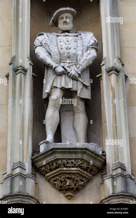 Statue Of Henry Viii On The Facade Of Kings College Cambridge Stock
