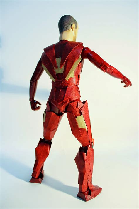 Maybe you would like to learn more about one of these? Kade Chan Origami Blog 香港摺紙工作室 (日誌): WIP Origami Iron Man