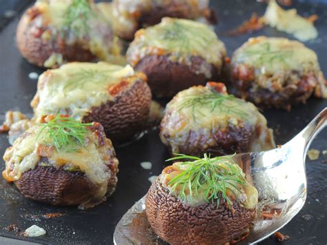 Champignons farcis aux lardons et à la crème de maroilles Recette de