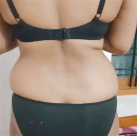Gorgeous Plump Indian Aunty Showing Yummy Pussy Juicy Titties Round Ass