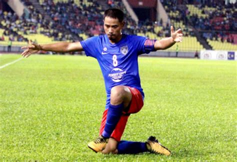 Melaka united football club (/məˈlɑːkə/) is a malaysian professional football club based in melaka that competes in the malaysia super league. Safiq Tak Anggap Aksi Mudah Menentang Kedah - Semuanya JDT