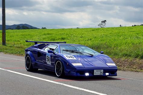 2021年案内「その他フィギュア」 1/18 グッドスマイル 初音ミク amg 2021 super gt参戦100戦記念 ver. No.58 1989年式 ランボルギーニ カウンタック アニバーサリー | TdM 2019