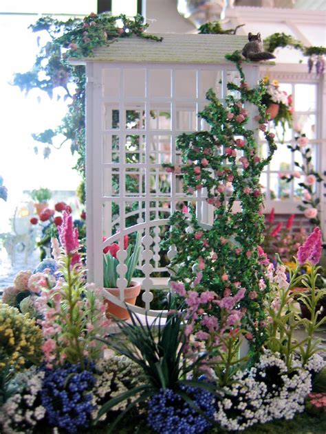 Blukatkraft Dollhouse Miniatures Conservatory And Garden Stunning
