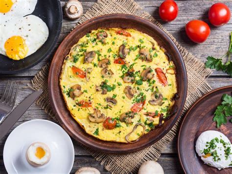 It's not easy to maintain a healthy weight. 10 low carb diet tips