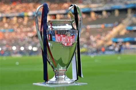 The champions league trophy is seen prior to the uefa champions league round of 16 match between manchester city and barcelona at etihad stadium on february 24, 2015 in manchester, united kingdom. Champions League Round of 16 Week In Review - Low Limit Futbol