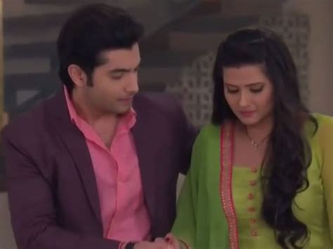Kasam tere pyaar ki romantic scene. Kasam Spoiler: Rishi Agrees To Marry Malaika; Rohit ...