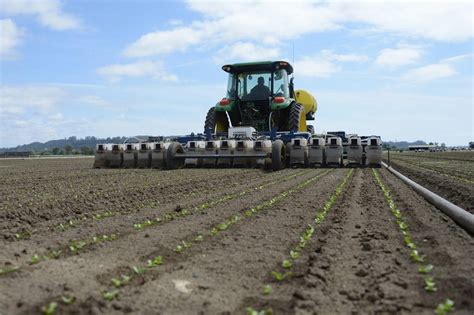 Why Big Data Hasnt Yet Made A Dent On Farms Wsj