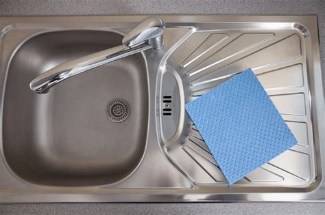 Now after24 hours scrub it completely to remove the rust off with a normal scrubbing pad. How to Remove Rust From a Stainless Steel Sink | Hunker
