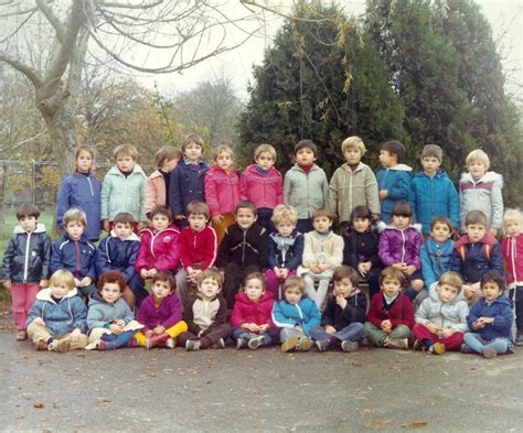 Photo De Classe Maternelle De 1983 Ecole Primaire De Chaumont Sur