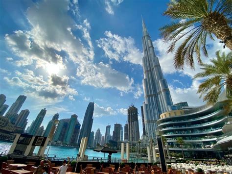 Dubai ist für Touristen geöffnet. Emirate benötigen Test ...