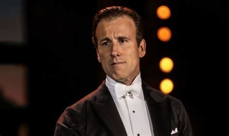 Anton du beke is to join the judging panel on strictly come dancing this weekend, the bbc has confirmed. Anton Du Beke wife: Who is Anton Du Beke's wife? Do they ...