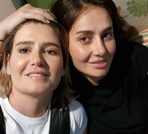 يبدو أن الفنانة المصرية حلا شيحة لن تتوقف عن إثارة الجدل خلال الفترة المقبلة، بعد عودتها المفاجئة خلال الشهر الماضي وإعلانها رغبتها في العودة للساحة الفنية. هنا شيحة تحتفل بعيد ميلاد اختها حلا شيحة - جريدة النهار