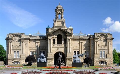 Cartwright Hall Art Gallery Bradford Museums And Galleries
