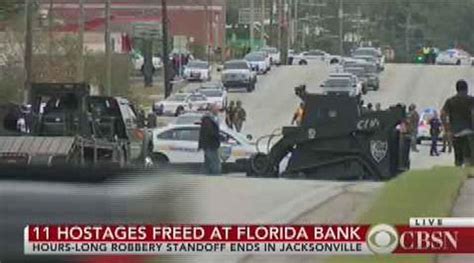 11 Hostages Freed After Fla Bank Robbery All Uninjured