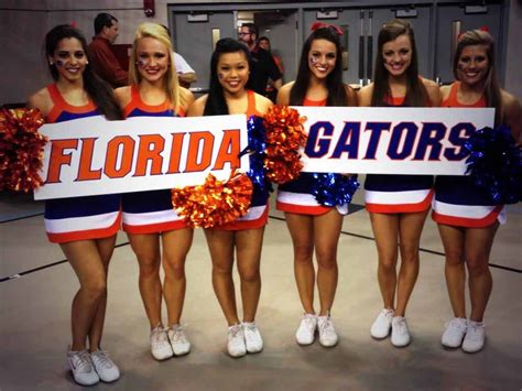 Florida Gators Cheerleaders 31 Hottest Photos Of Ufs Girls Florida