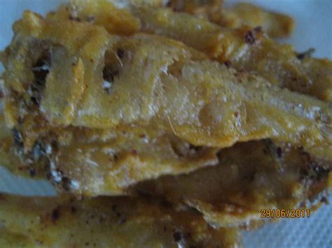 Ayam kampung memiliki kandungan gizi yang lebih tinggi daripada mandung negeri. Dari Dapur Maklong: Ikan Bulu Ayam Goreng Tepung