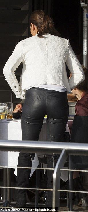 jodi anasta wears tight leather trousers with neighbours co star olympia valance daily mail online