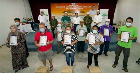 Antara yang hadir itu, termasuk daripada peneroka felda keratong 1. MPOB sasar 492,000 pekebun kecil sawit dapat MSPO | Berita ...